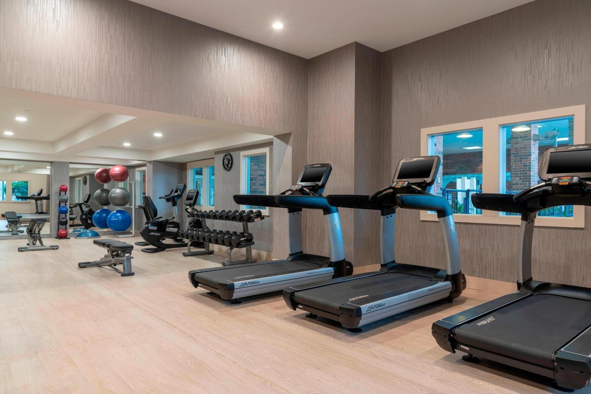 Delta Hotels By Marriott Kalamazoo Conference Center Екстериор снимка