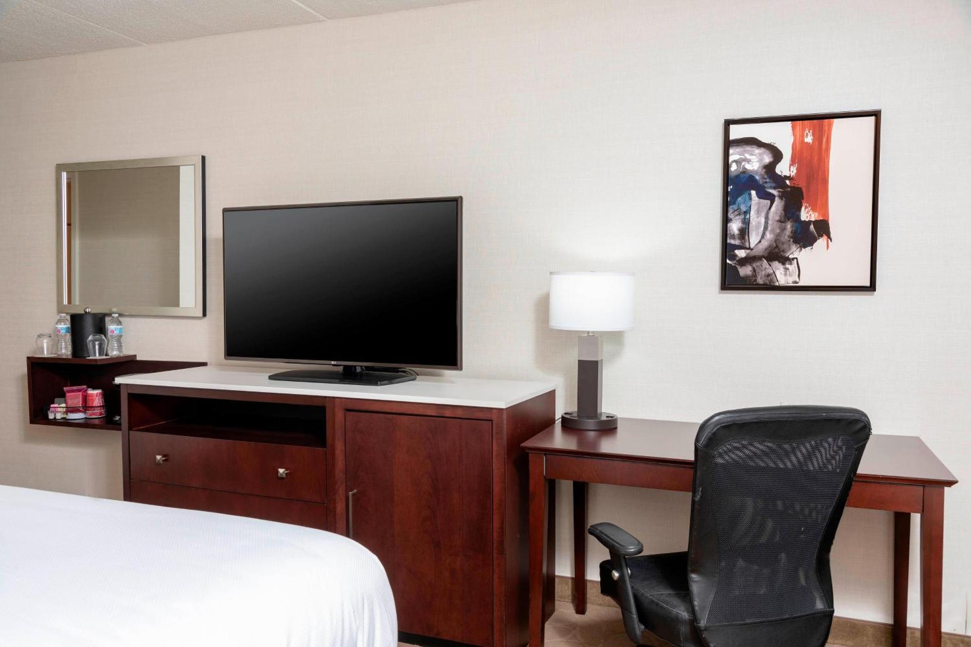 Delta Hotels By Marriott Kalamazoo Conference Center Екстериор снимка